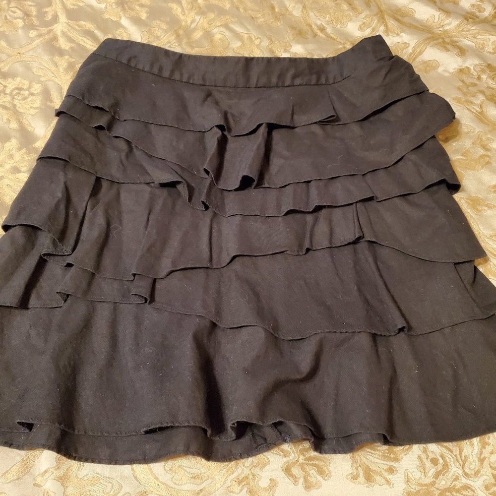 Cute black skirt